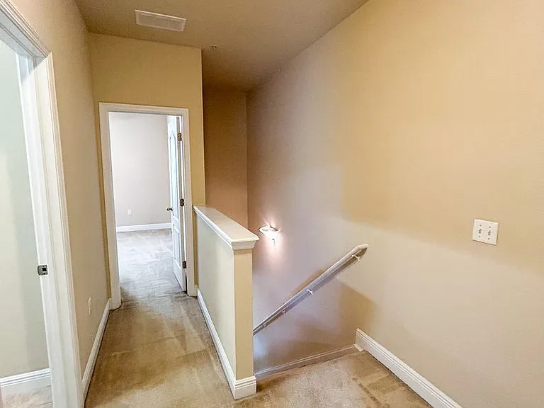 2942 SW 35th Pl #32 — Photo 13
