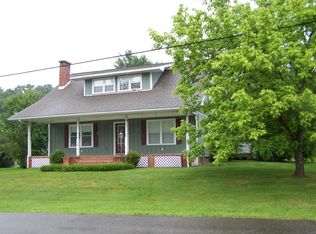 643 E Main St, Fries, VA 24330