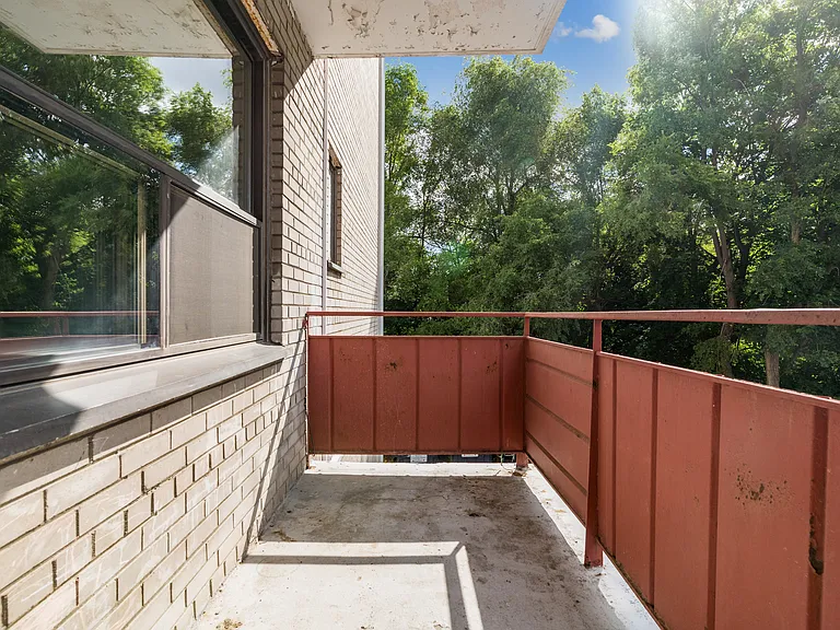 831 Kennedy Rd — Photo 19