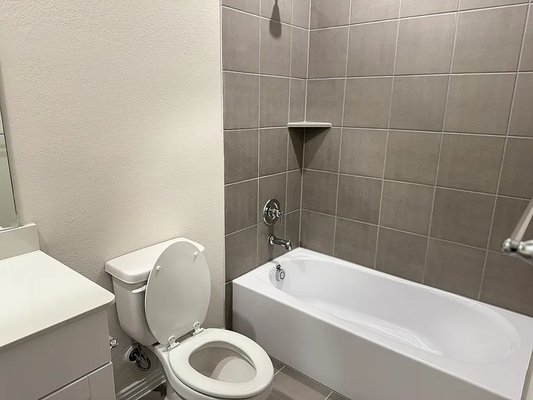 503 Cottagewood Dr — Photo 38