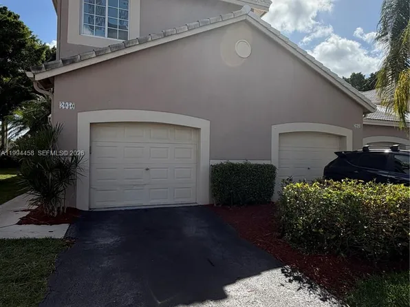 2050 Madeira Dr, Weston, FL 33327