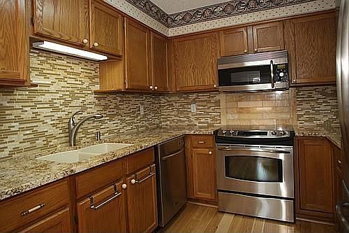 4th image of 804 Ledgemont Dr