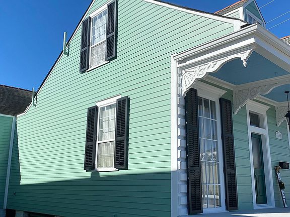 4th image of 400 Newton St