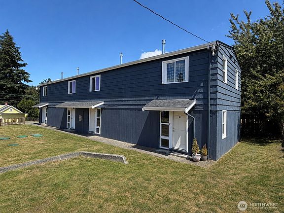 5th image of 2821 2831 NE Center Street #1-8
