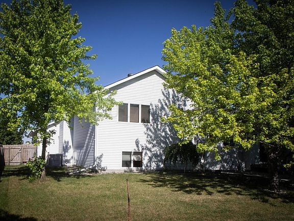 3rd image of 1453 6th St E