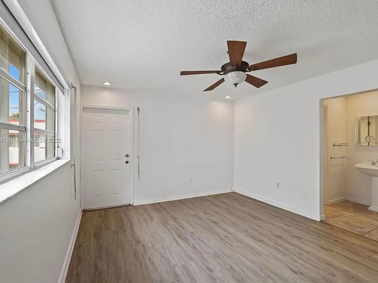 855 Euclid Ave #208 — Photo 14