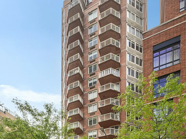 206 E 95th St #PENTHOUSE — Photo 19