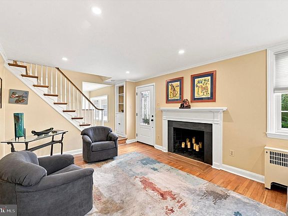 3rd image of 203 Walnut Hill Ln