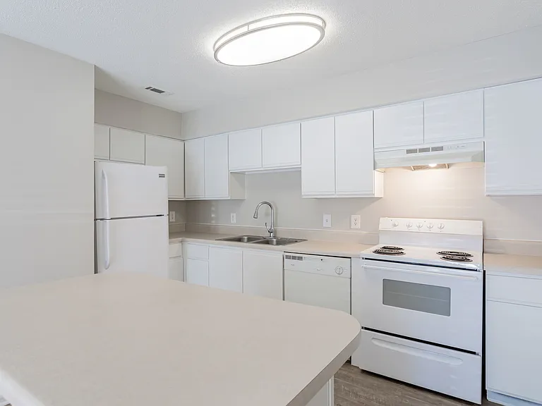 Avana Collins Creek — Photo 16