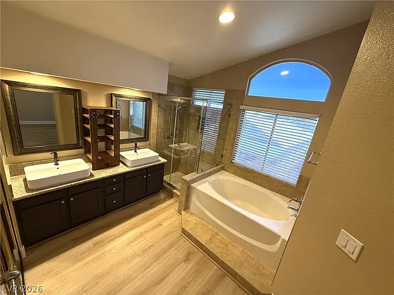 136 Serenade Ct — Photo 24