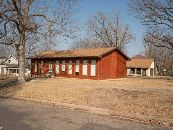 735 Clark St, Warsaw, IL 62379