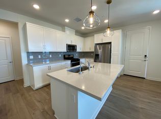 847 Blackstone Dr, San Marcos, CA 92078