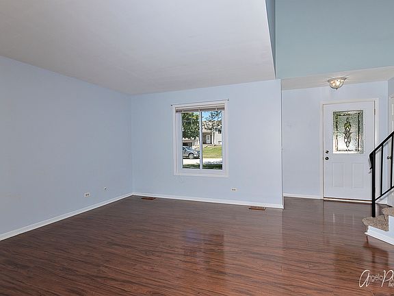 3rd image of 214 Albert Dr