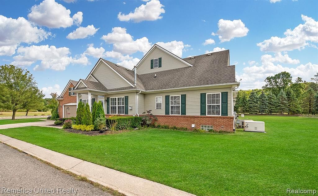 29481 Trail Creek Dr, New Boston, MI 48164 Zillow