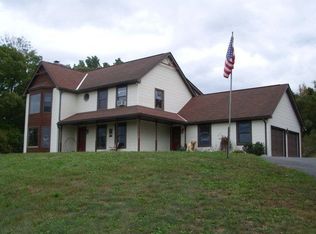 586 Pleasant Valley Rd, New Ringgold, PA 17960
