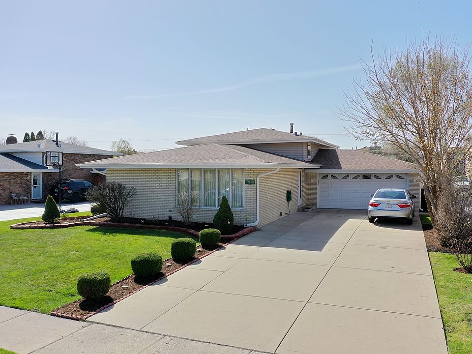 1st image of 7849 W 79th Pl
