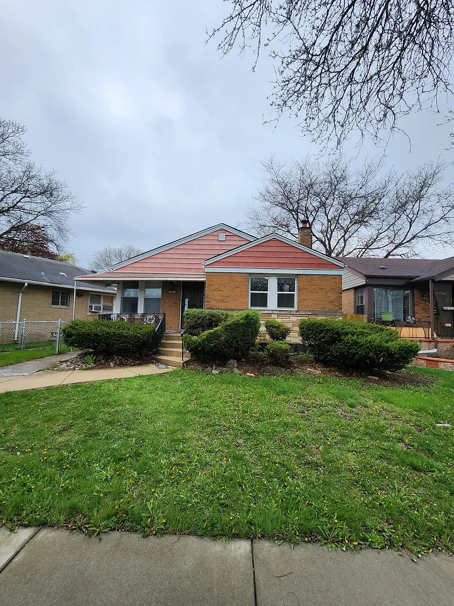 Building Photo - 7916 S Saint Louis Ave