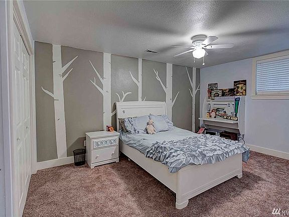 2nd image of 1087 Island Blvd