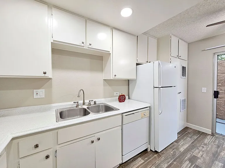 Shannonwoods Townhomes! — Photo 19