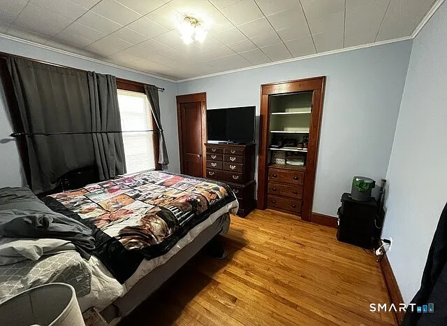 1644 Meriden Ave — Photo 15