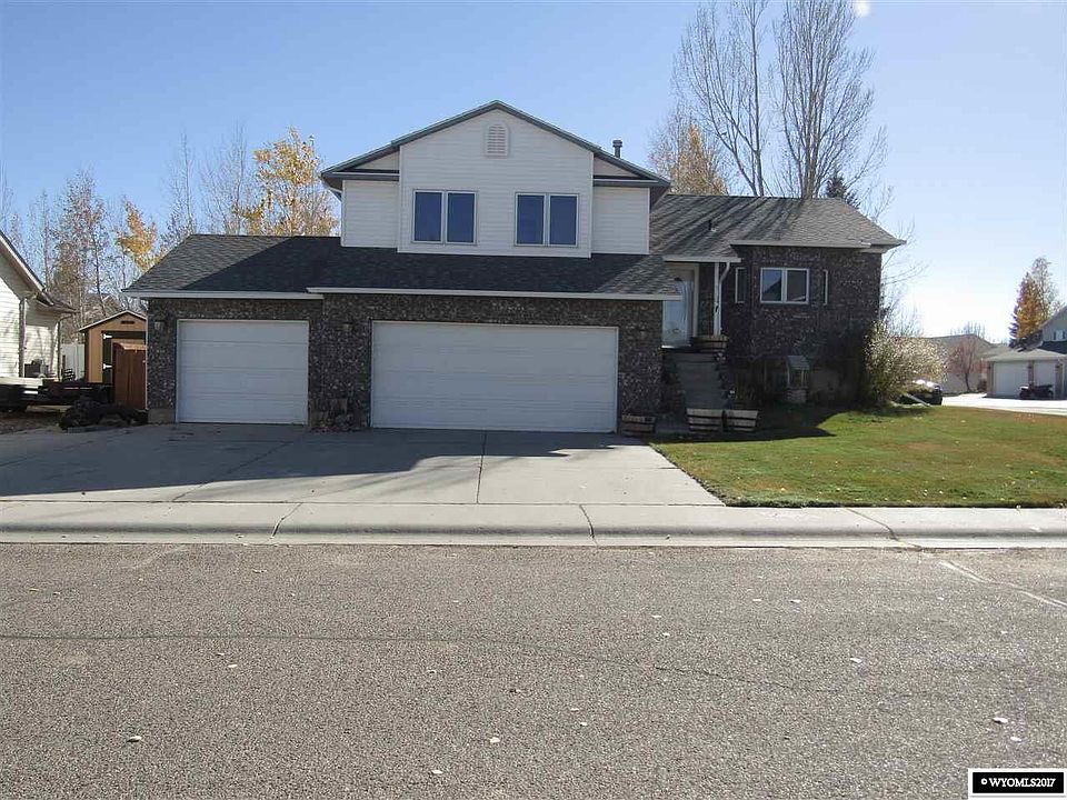 1st image of 2710 Driftwood Ln