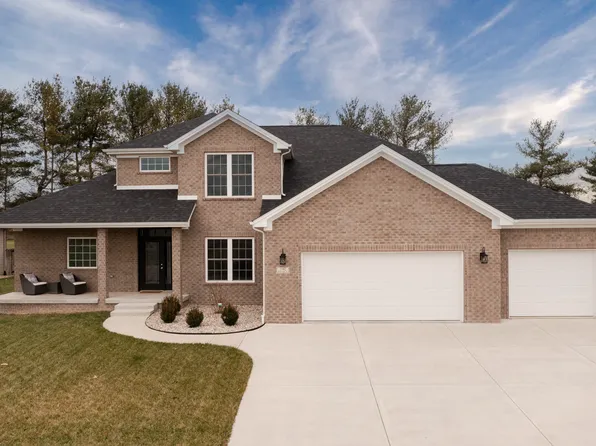 2102 Pawnee Trl, Columbus, IN 47203