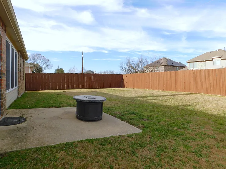2701 Clark Dr — Photo 34