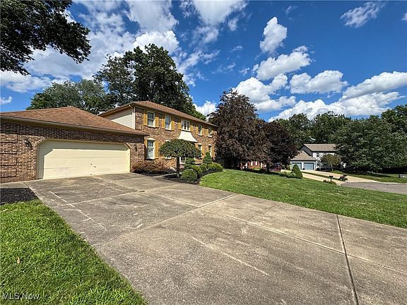 2nd image of 1531 Barbie Dr