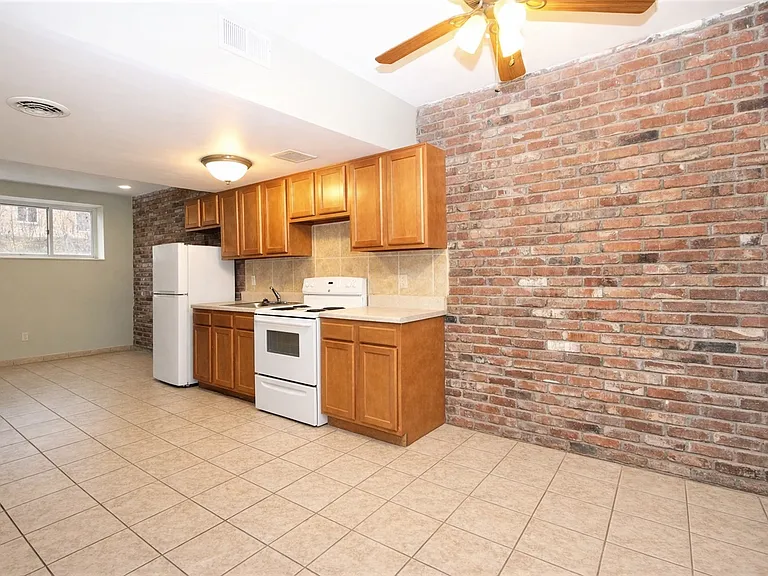 1-Bed/1-Bath (Unit 3)