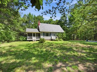 44 Holmeswood Dr, Sandown, NH 03873
