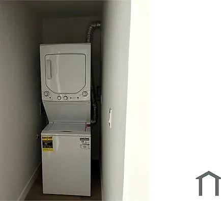 1505 S Hoover St #2 — Photo 10