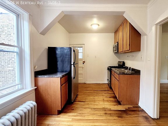 5th image of 3402 W Berteau Ave #34083