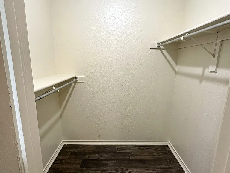 721 Avenue A #6 — Photo 11