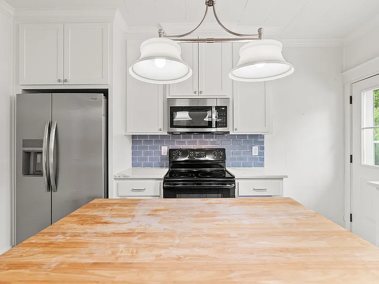 4905 Lee Ave — Photo 14