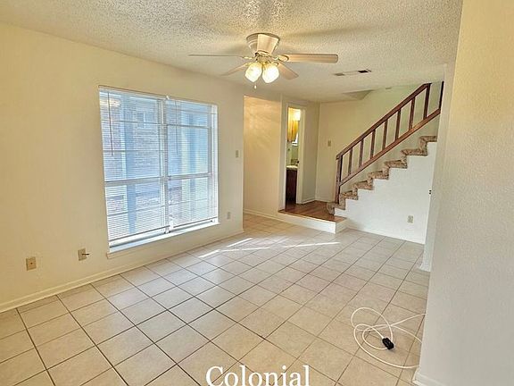 2nd image of 3009 Lake Rd APT A