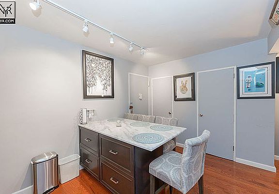 5th image of 181 E 73rd St APT 8E