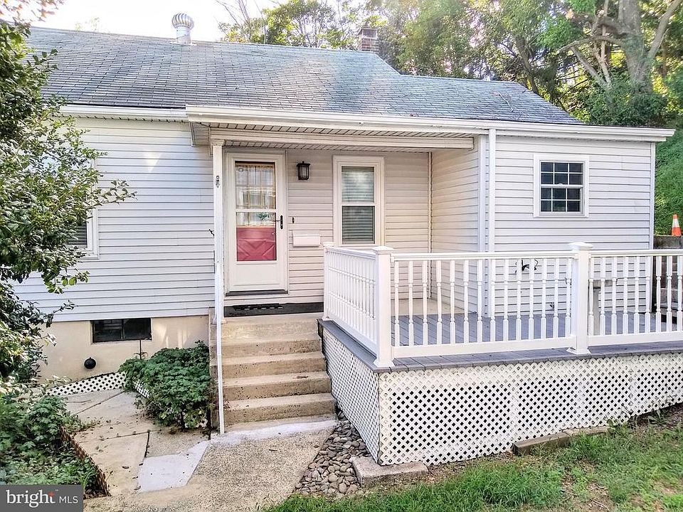 1st image of 76 Pottsville St