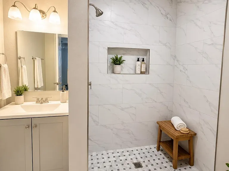 100 Harbour Town Dr — Photo 17