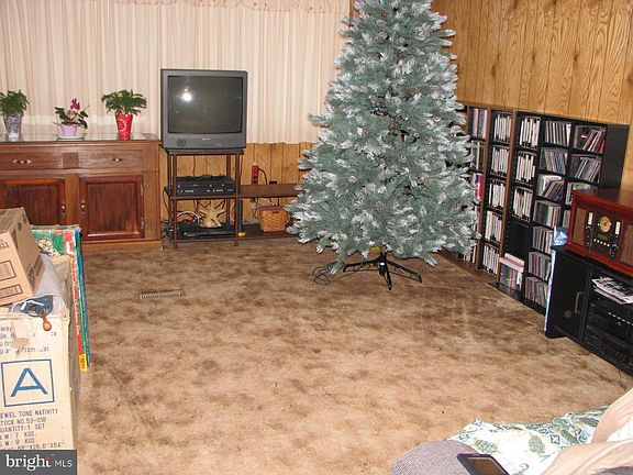 5th image of 30 Hill Dr