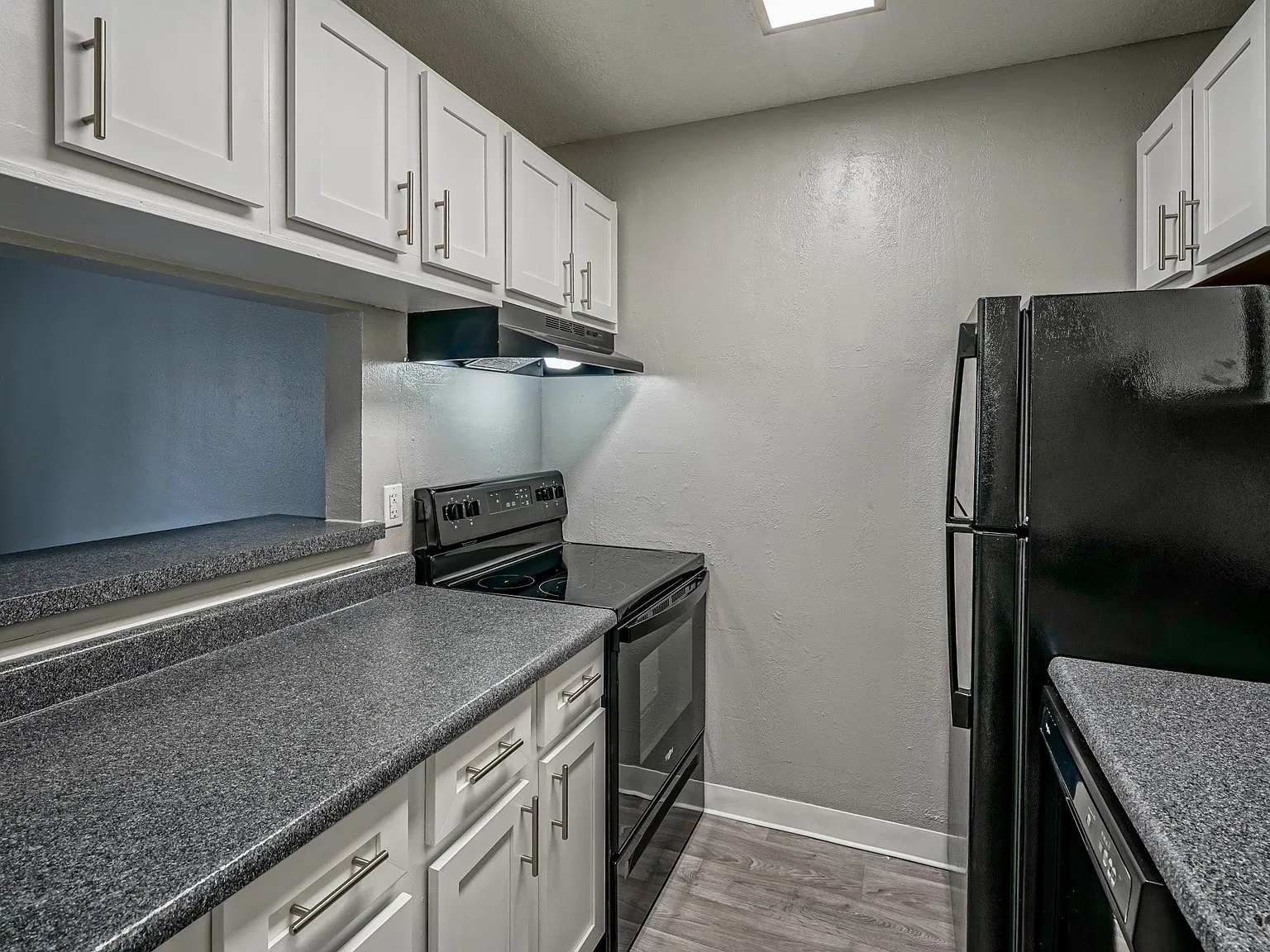 Sungate — Photo 2