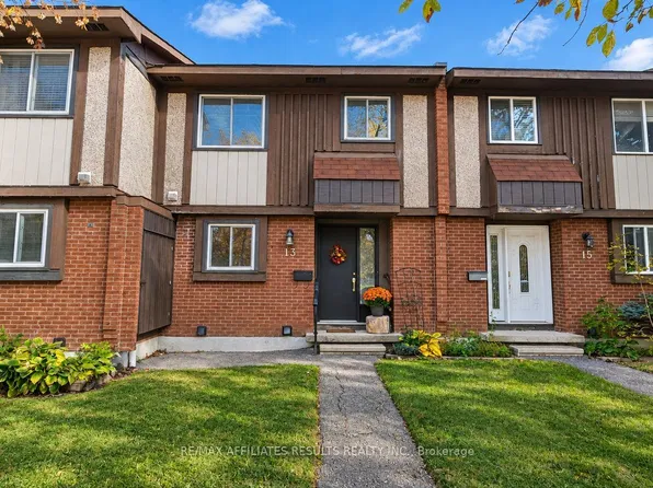13 Pickford Dr #48, Ottawa, ON K2L 2C1