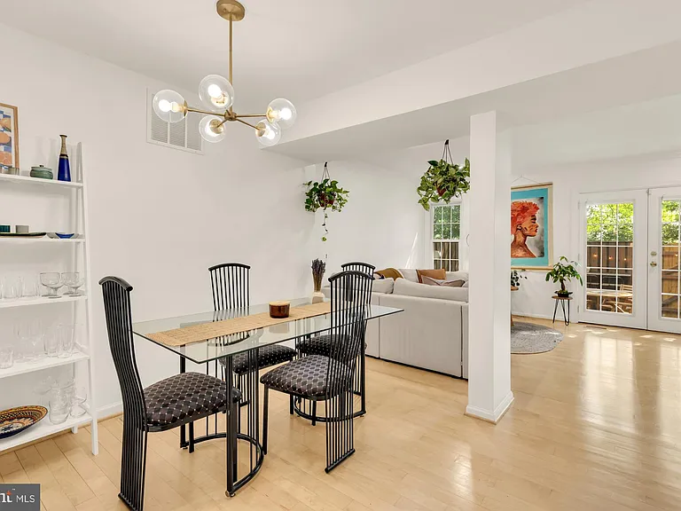 2536 S Walter Reed Dr #D — Photo 6