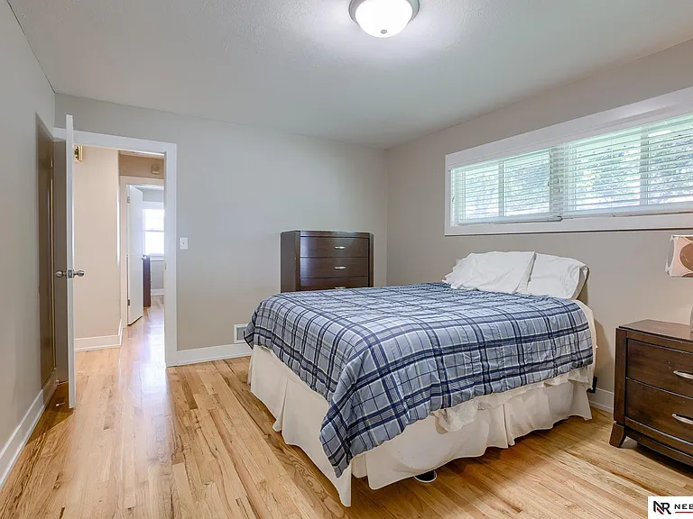 2425 S 47th St — Photo 13