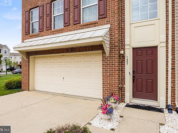 3rd image of 129 Helen Dr