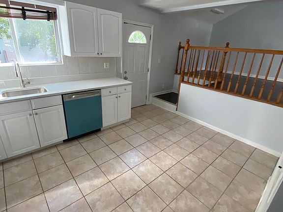5th image of 39 Meadow Ln Floor 2