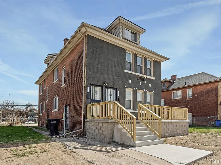 3217 Elmhurst St — Photo 20