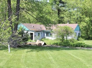 74 Charlton St, Oxford, MA 01540