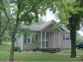 836 Victory Dr photo 1