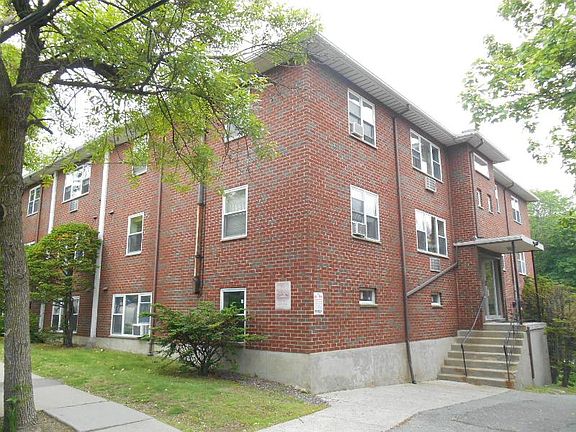 5th image of 219 Kent St #5