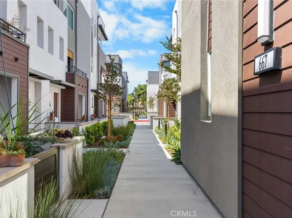 669 S Lyon St, Santa Ana, CA 92705